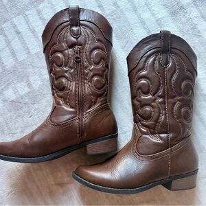 Girls Cat & Jack cowboy boots